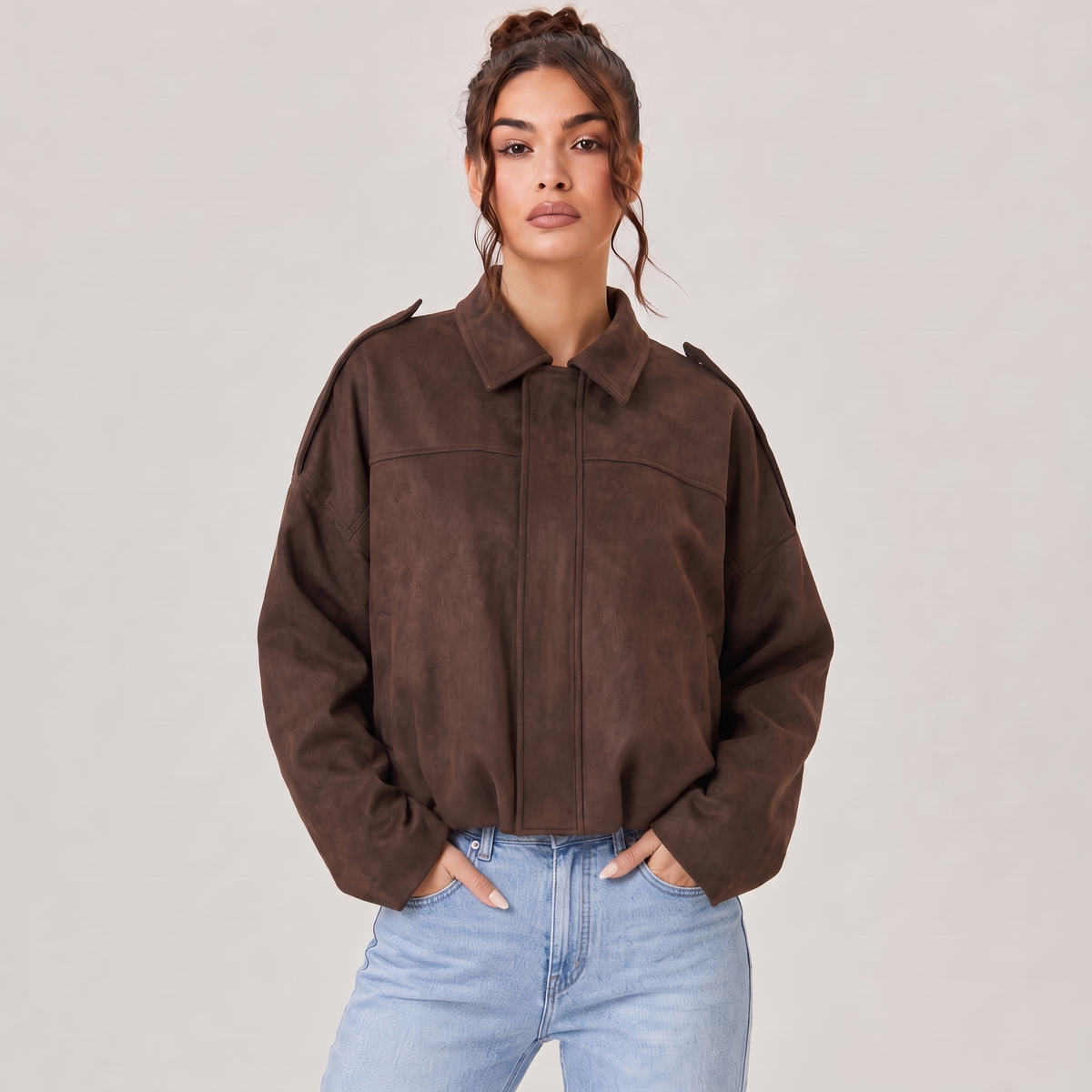 Veste bomber en daim Solina couleur café vue de face
